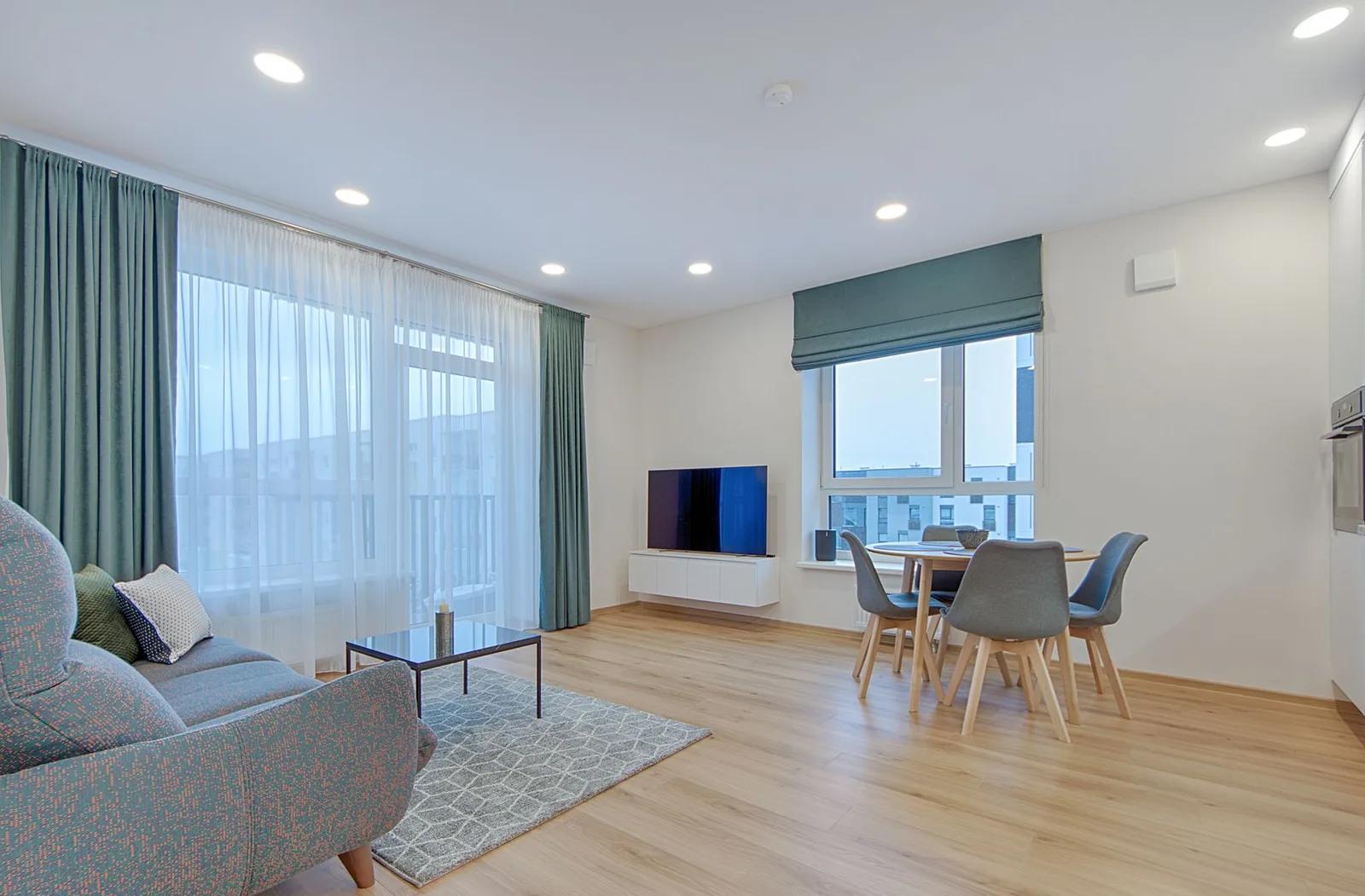 Automated Curtain Control